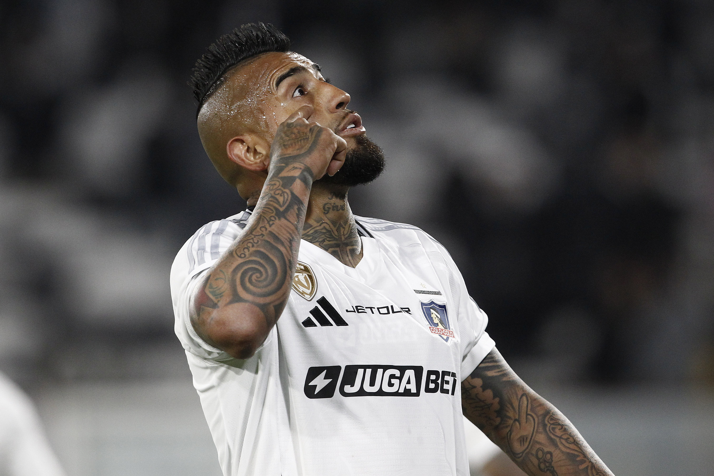Arturo Vidal otra vez advierte a Colo Colo con su continuidad en el fútbol chileno para el 2026