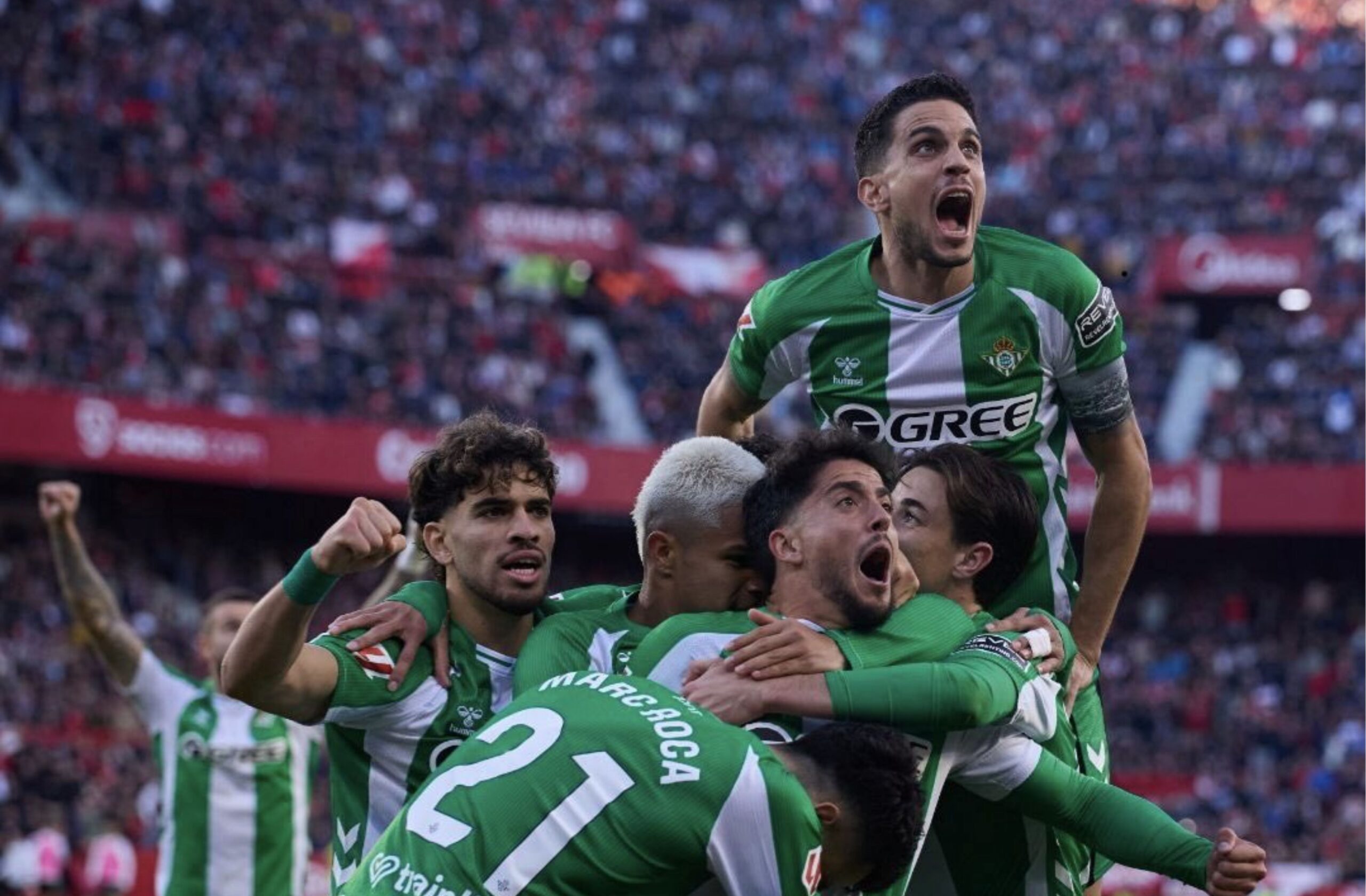 Con escándalo en el final: Real Betis de Manuel Pellegrini le ganó El Gran Derbi al Sevilla de Alexis Sánchez