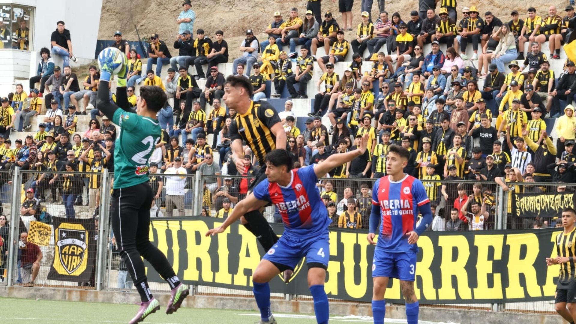 Octogonal Biobío: Fernández Vial cayó ante Deportes Iberia en El Morro