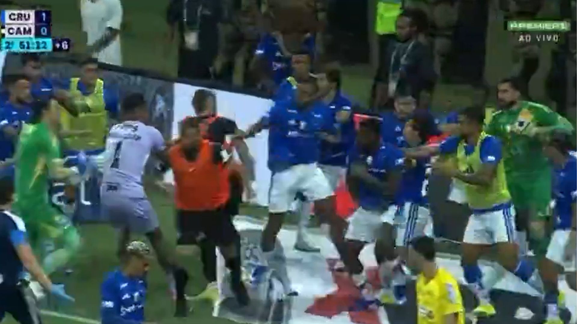 VIDEO: la impresionante batalla campal que dejó 23 expulsados entre Cruzeiro y Atlético Mineiro