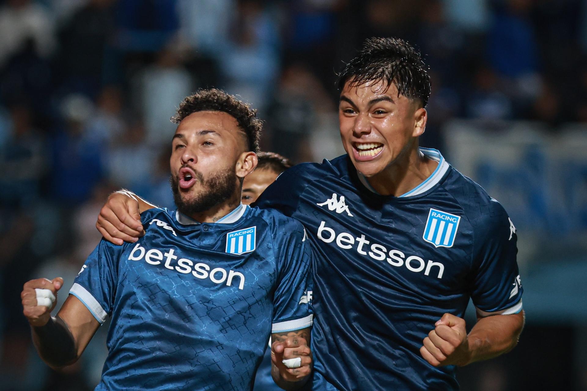 ¡No hay caso! El nuevo drama que vive Damián Pizarro en Racing: DT sentencia su suerte en Argentina