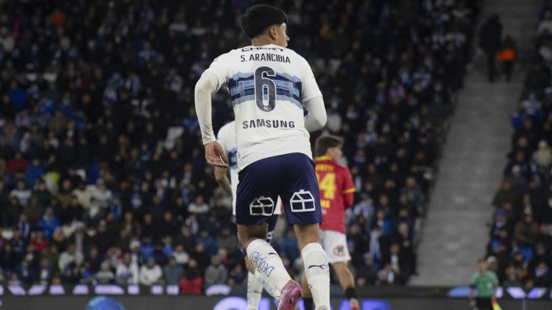Garnero recupera a joven defensor en la UC: Arancibia vuelve ante Audax Italiano