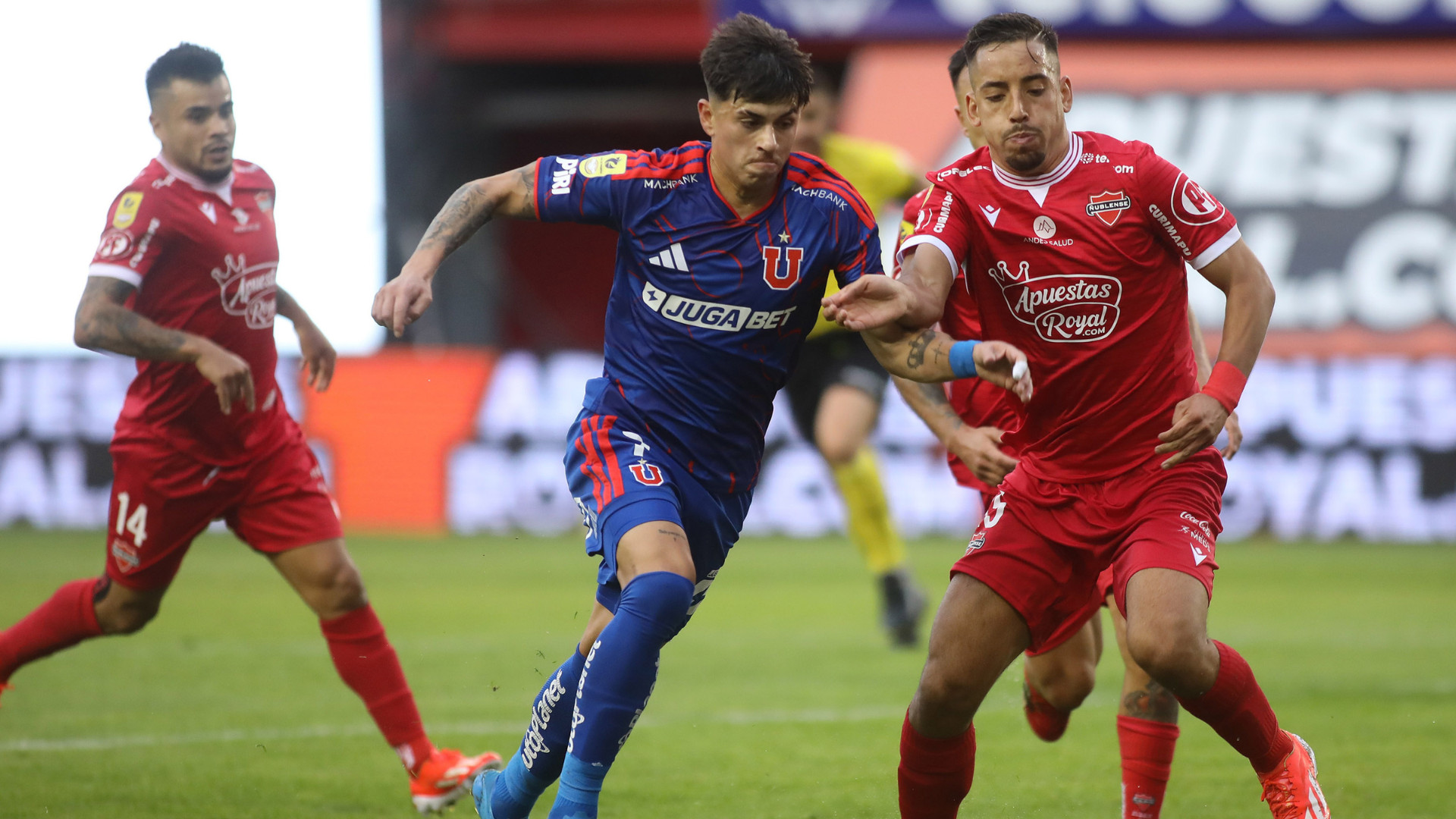 Con un golazo al ángulo de Diego Céspedes, Ñublense derrota a Universidad de Chile en el Nelson Oyarzún