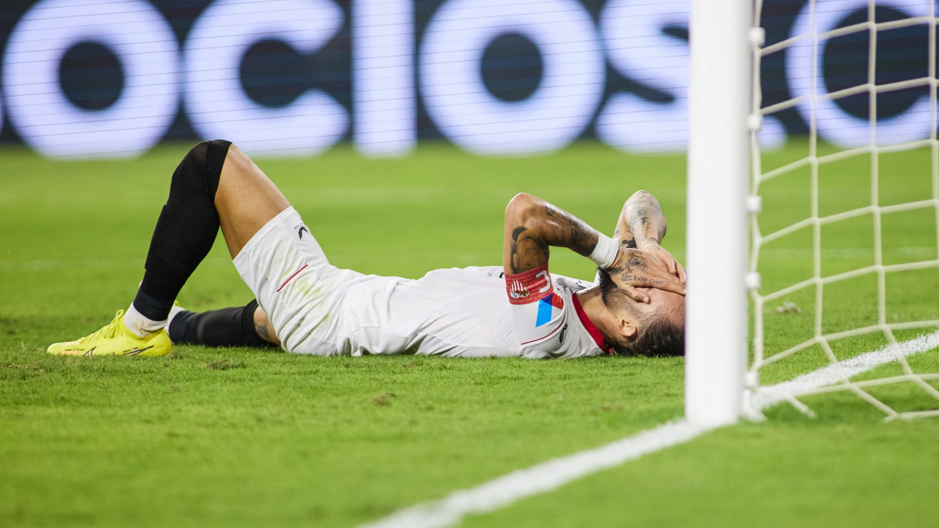 En España, Italia y otras ligas: Siete chilenos luchan el descenso en clubes de Europa