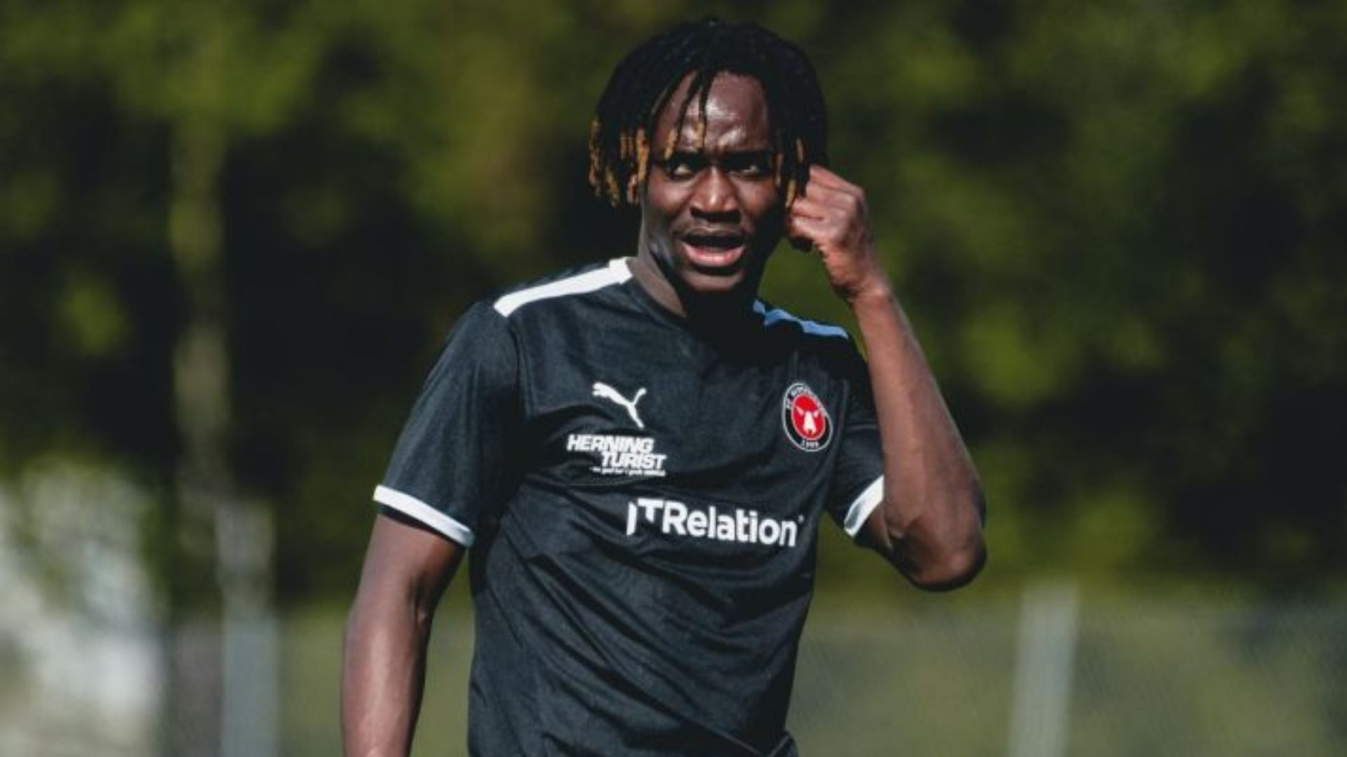 Apuñalan a compañero de Darío Osorio en Midtjylland