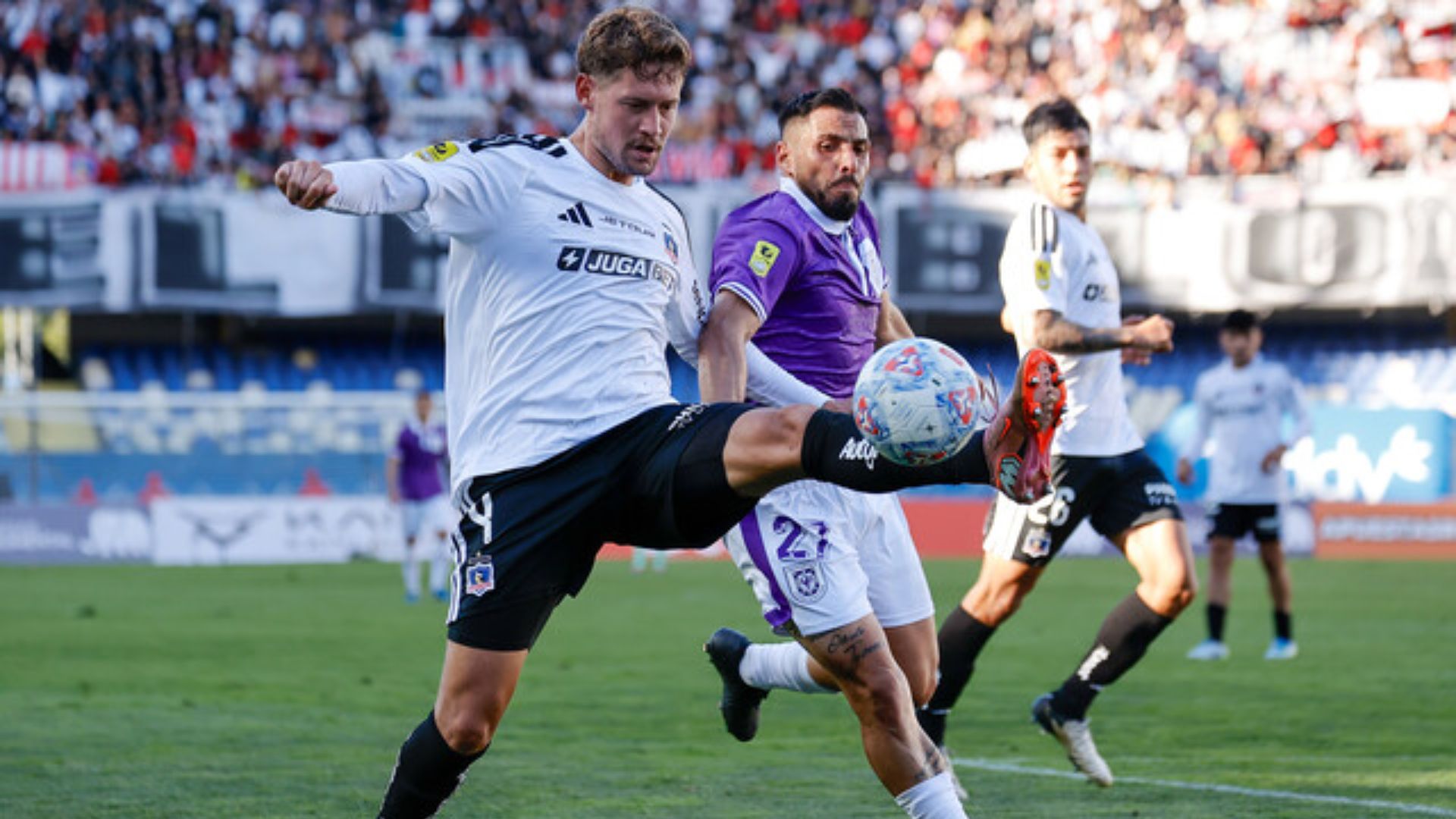 Joquín Sosa ilusiona a Colo Colo: el defensor toma una decisión clave sobre su futuro