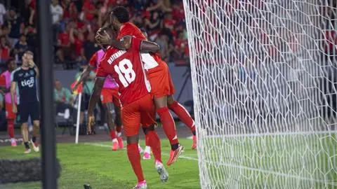 Imagen de Cecilio Waterman se alista para el Mundial 2026: delantero de la U de Conce marcó con Panamá