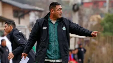 Nelson Tapia dejó la banca de Constitución Unido en el futbol chileno