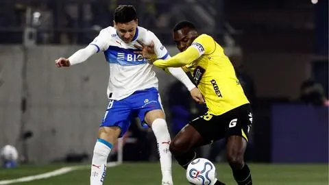 Una buena para Daniel Garnero: Fernando Zuqui renovó contrato en Universidad Católica
