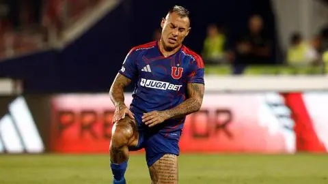 Imagen de Eduardo Vargas no jugará ante Santiago Wanderers por gravísima lesión: Se suma a tres bajas clave en Universidad de Chile