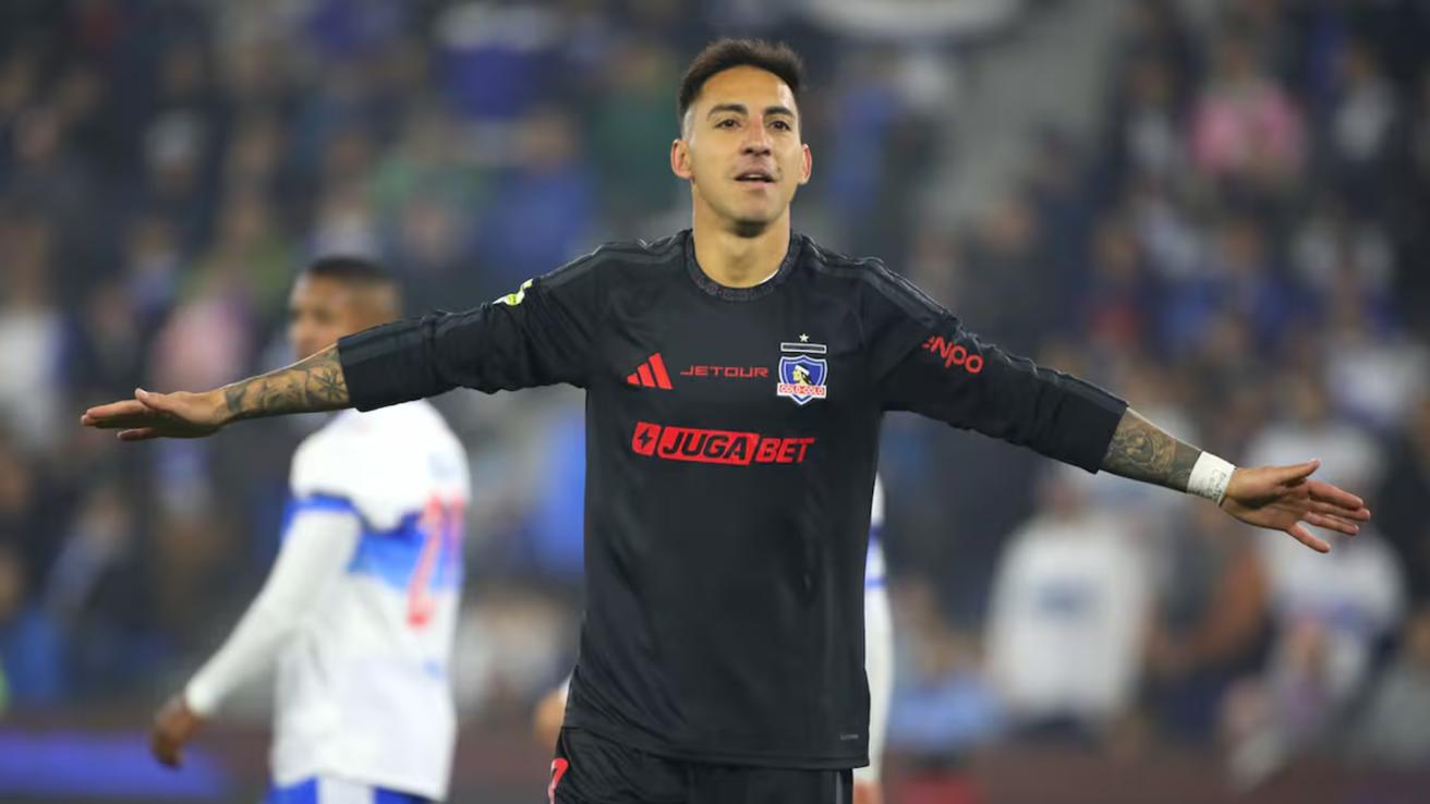 Suman y siguen las bajas en Colo Colo: Javier Correa no podrá jugar ante Deportes Recoleta