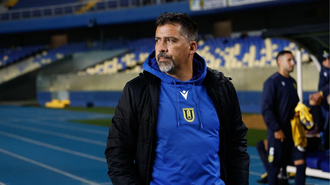 Ricardo Viveros fue ratificado como entrenador de Universidad de Concepción
