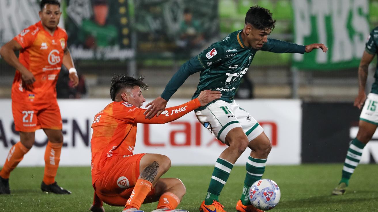 La ANFP anuncia drástica medida: fútbol chileno totalmente suspendido por frente de mal tiempo