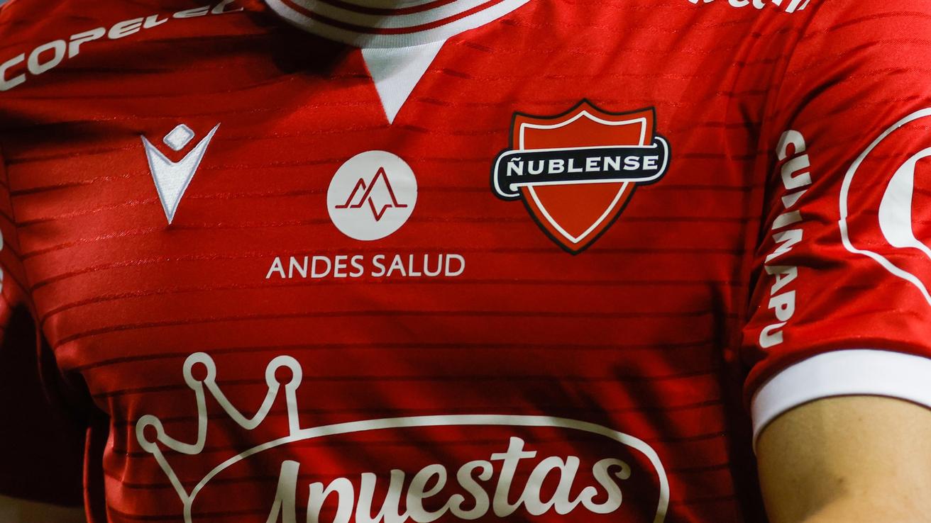 Ñublense empieza a buscar refuerzos en el mercado de pases: sondean a un ex Deportes Concepción