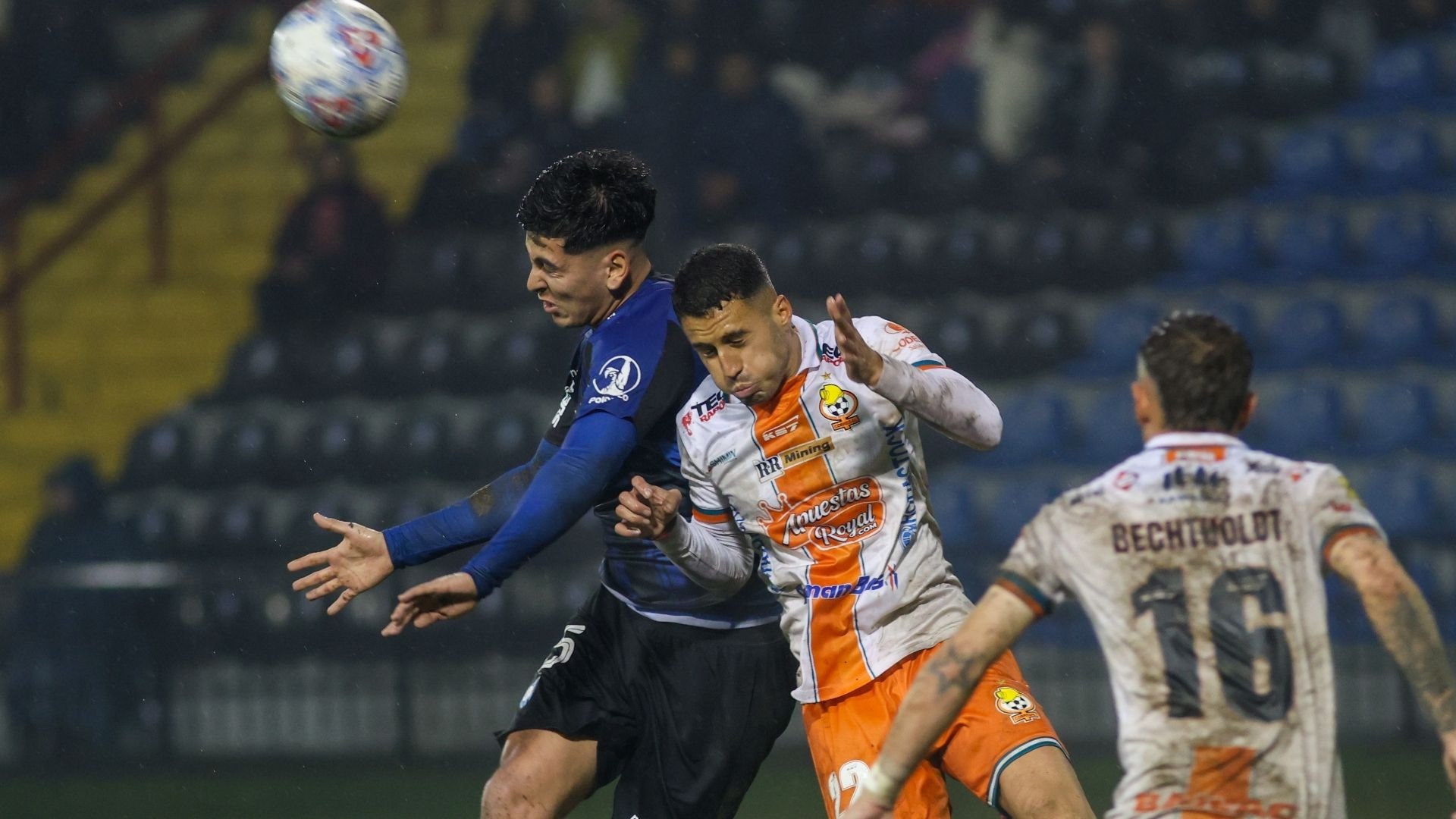 Lluvia de goles en el CAP: Huachipato y Cobresal repartieron puntos en la Liga de Primera
