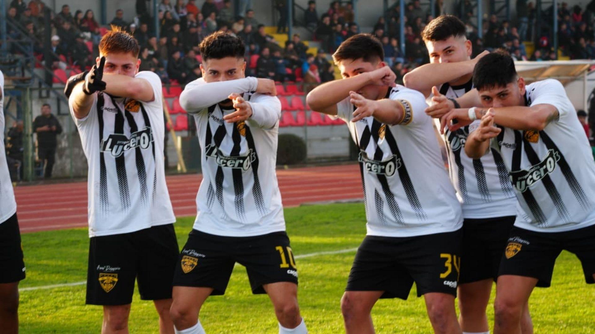 Seis triunfos al hilo: el gran momento de Fernández Vial en Tercera División