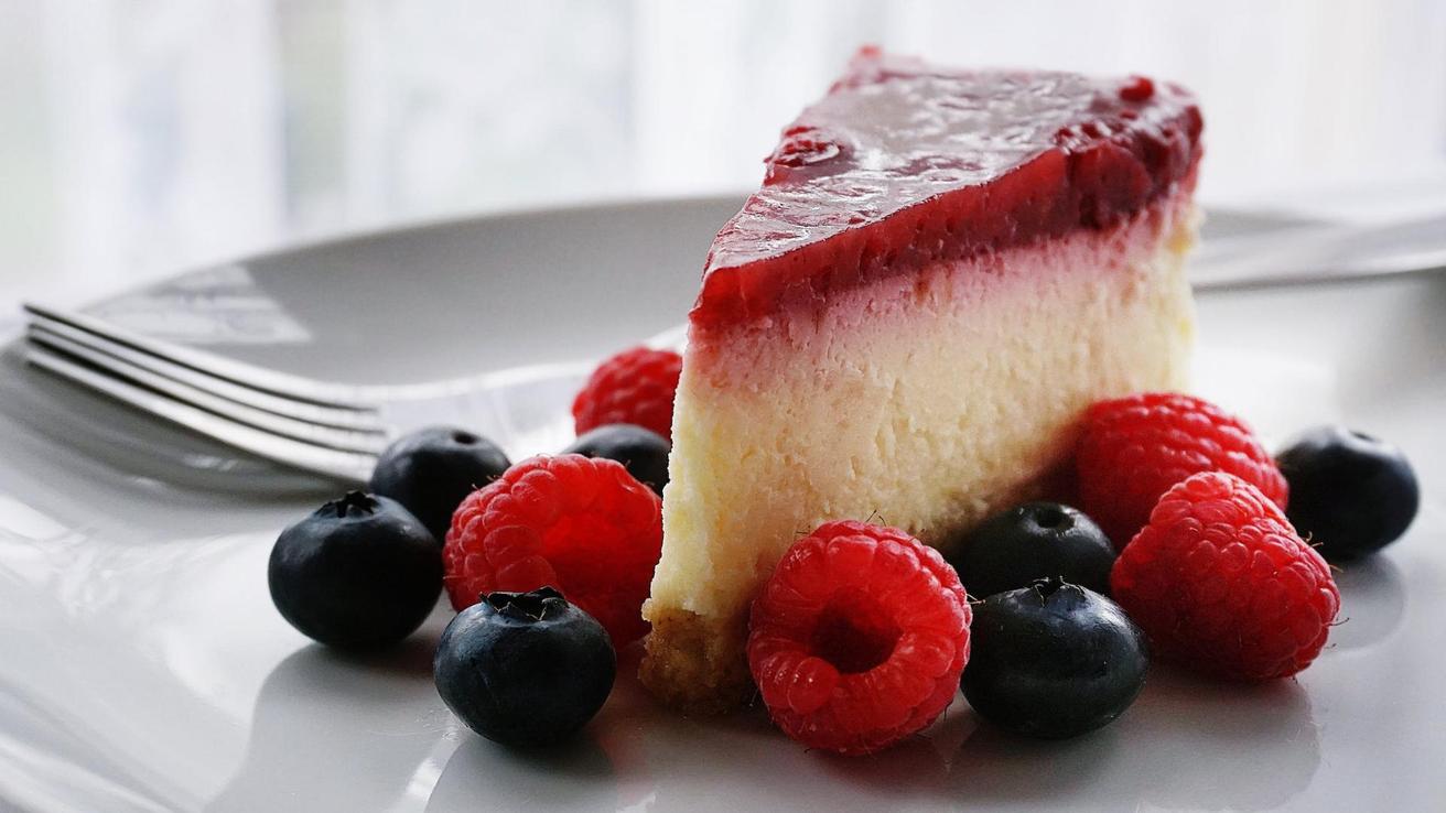 Mujer envenenó con un cheesecake a joven que se parecía a ella para robarle su identidad