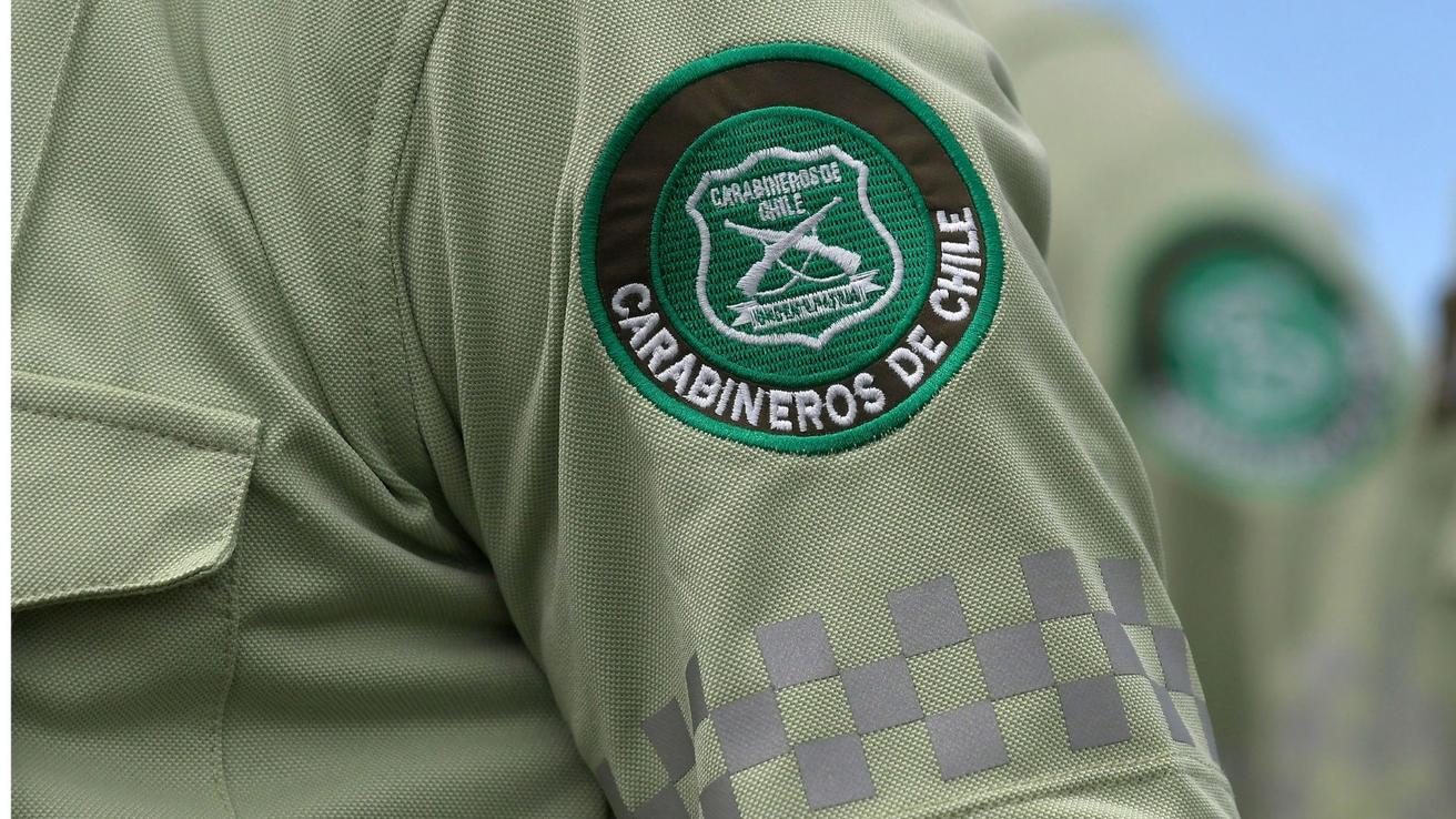 Cadem: 95% de la ciudadanía respalda que Carabineros utilicen sus armas de servicio en casos extremos