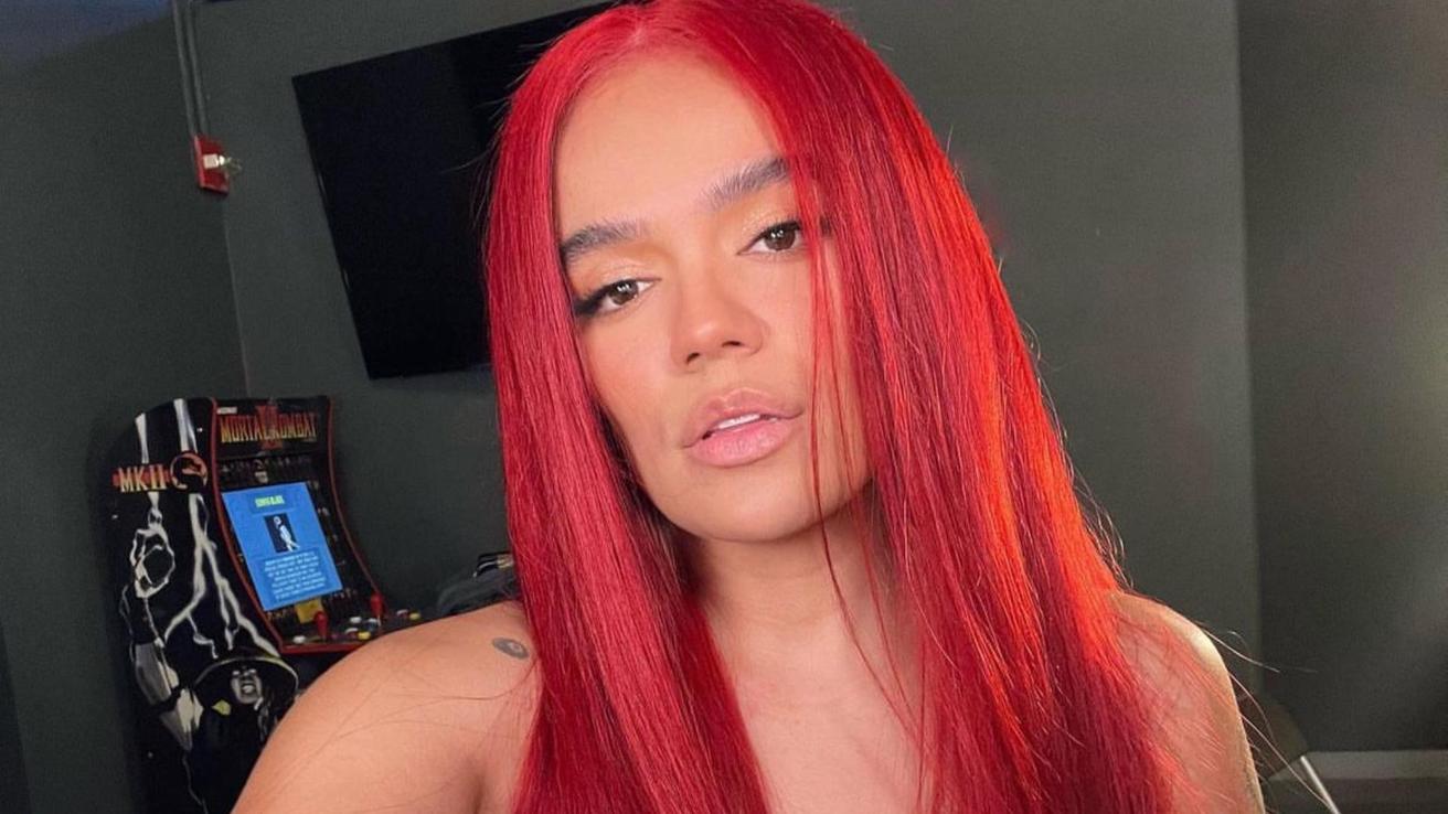 “Mi cara no se ve así”: La molestia de Karol G tras excesiva edición a su rostro en revista