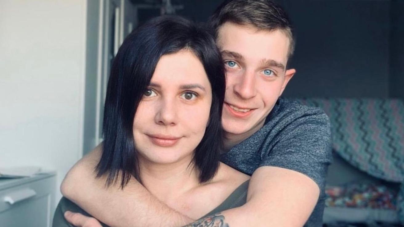 Mujer dejó a su esposo para comenzar una relación con su hijastro