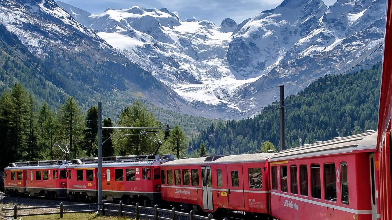 St. Moritz y Alpes Suizos: una de las rutas ferroviarias más lindas del mundo